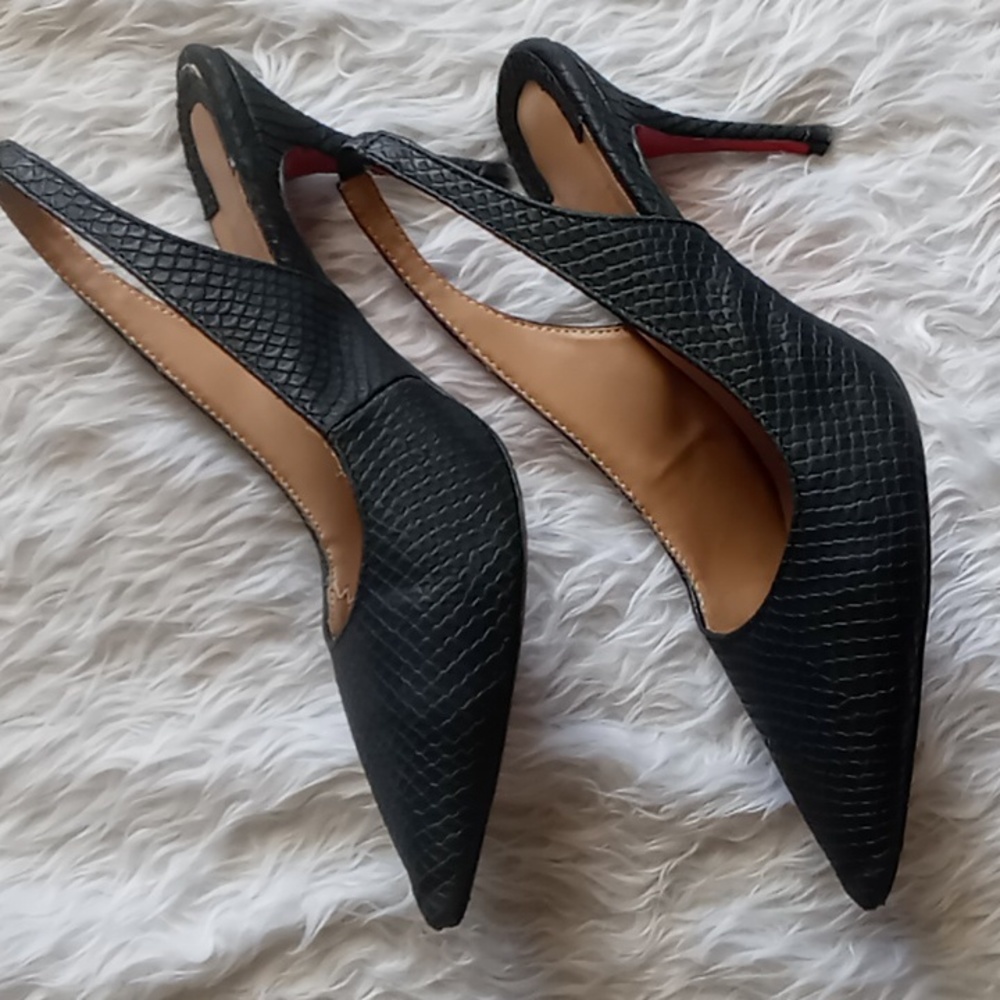 Christian Louboutin Kate pumps Pointed toe Stretch Leather sling back low heel